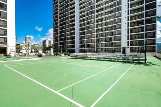 Deluxe Panoramic Mountain View Condo - 37Th Floor, Free Parking & Wifi Condo Honolulu Kültér fotó
